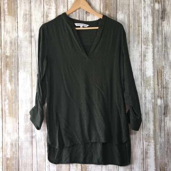 Cupcakes & Cashmere Green Blouse - Picture 1 of 4
